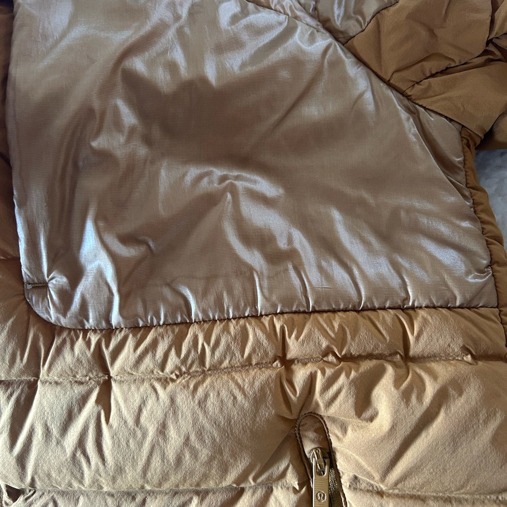 Lululemon Puffer Jacket - Picture 5 of 7